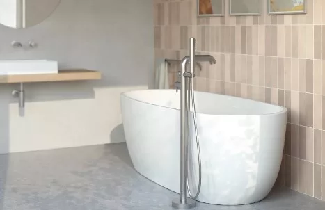 Kádtöltő csaptelep, Deanta Silia szabadonálló, zuhanyszettel, szálcsiszolt acél BQS_F17M