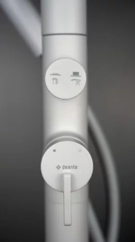 Kádtöltő csaptelep, Deante Silia kádtöltő csaptelep, szabadonálló, zuhanyszettel, fehér BQS_A17M