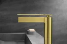 Mosdó csaptelep, Arezzo design Elegant mosdó csaptelep, szálcsiszolt arany AR-5095BG